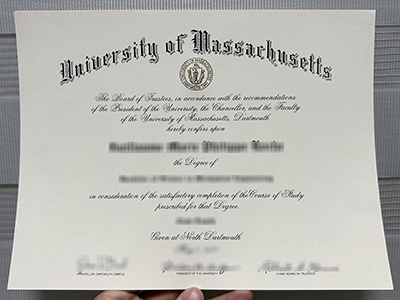 How to create a fake University of Massachusetts Dartmouth degree?