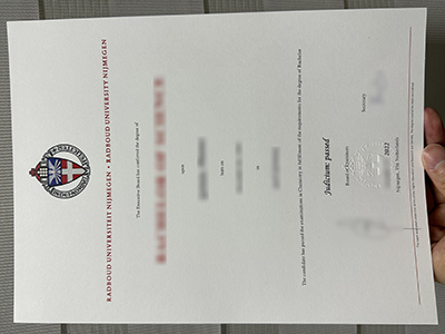 Is it possible to create a 100% similar Radboud Universiteit degree?